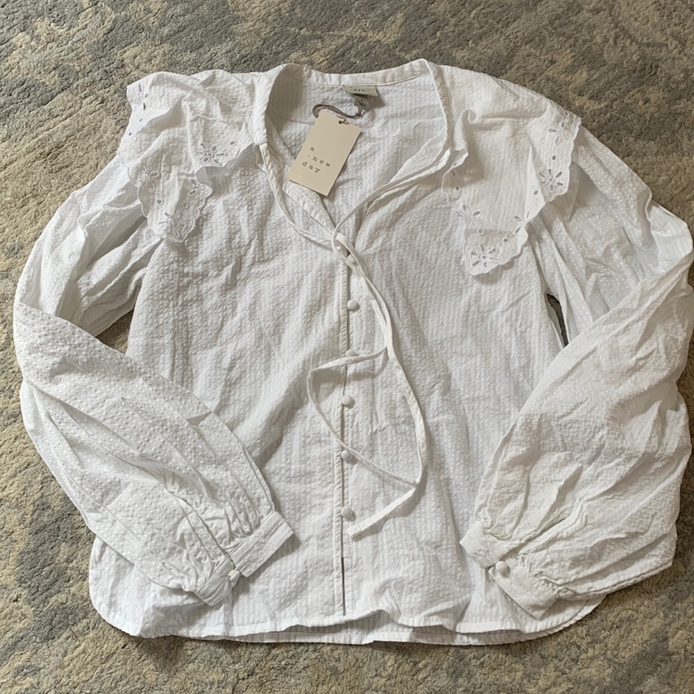 NWT a.new. day eyelet blouse